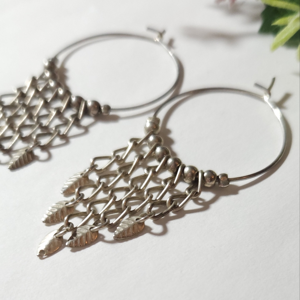 Vintage Handmade Silver Tone Leaf & Chain Hoop Dangle Earrings - Picture 2 of 8